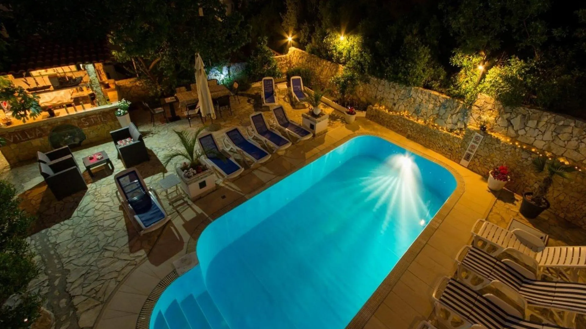 Villa Stil - Studio Apartment With Balcony And Sea View 201 Trogir