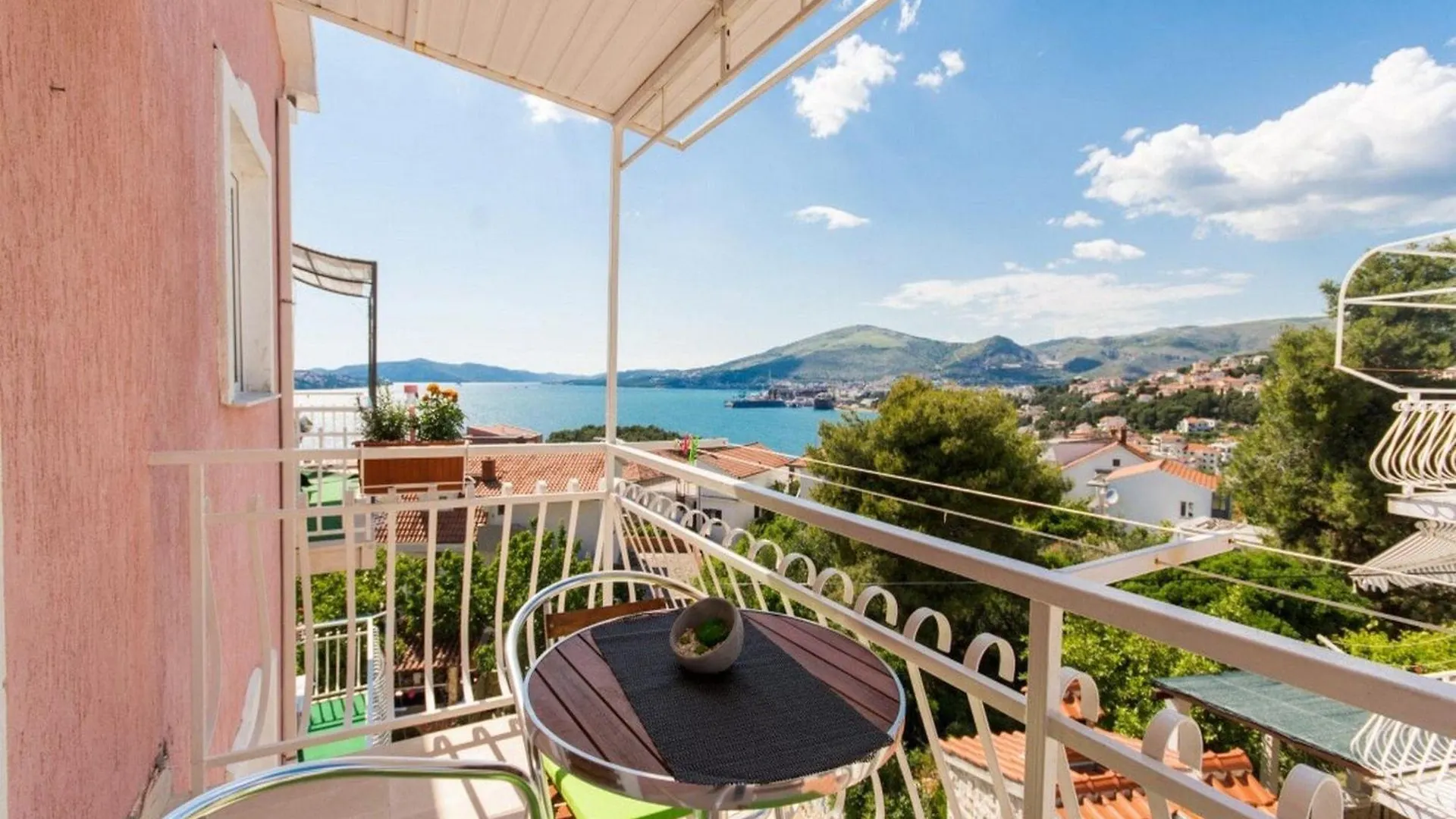 Villa Stil - Studio Apartment With Balcony And Sea View 201 Trogir 0*,