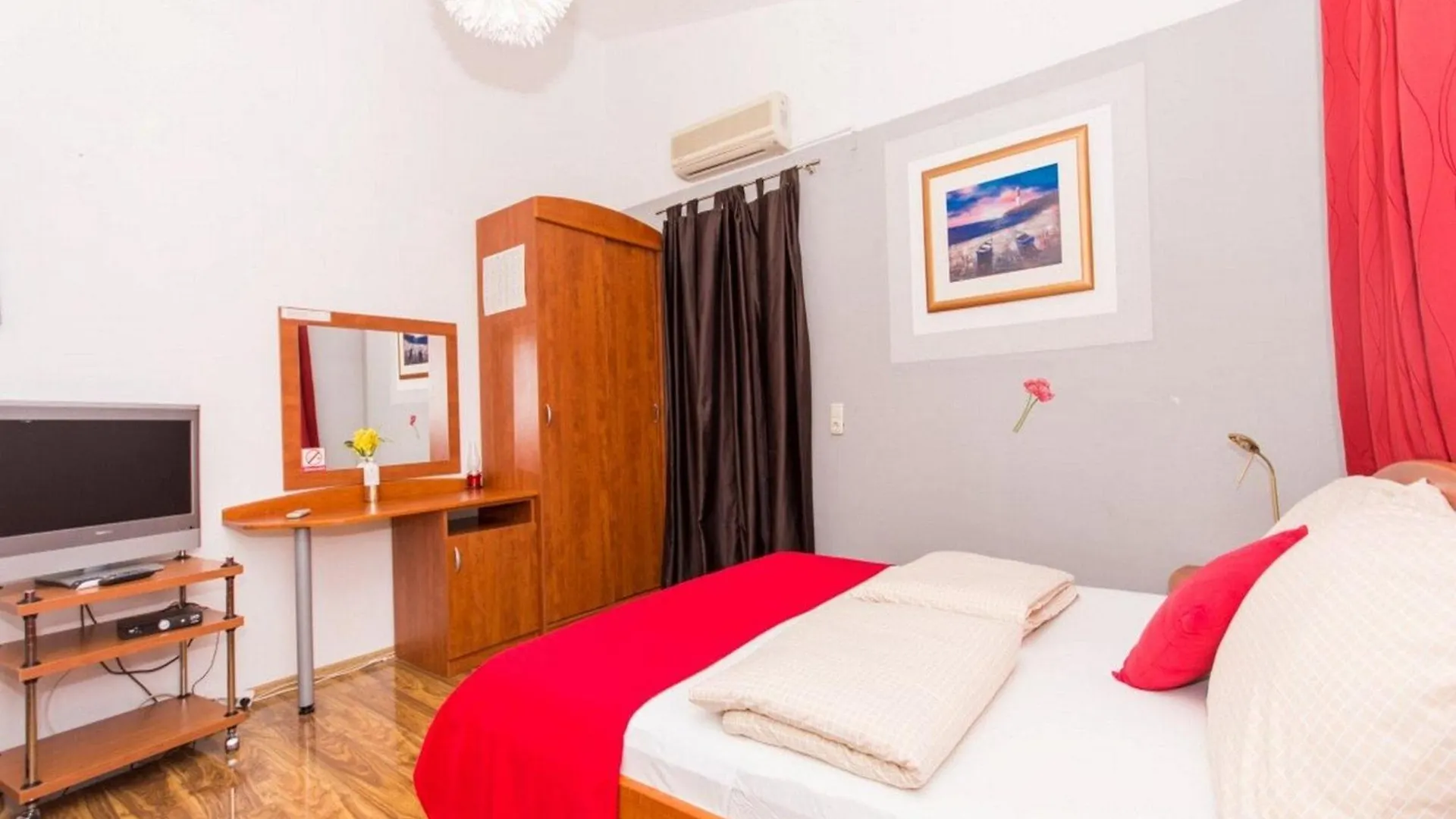 Villa Stil - Studio Apartment With Balcony And Sea View 201 Trogir