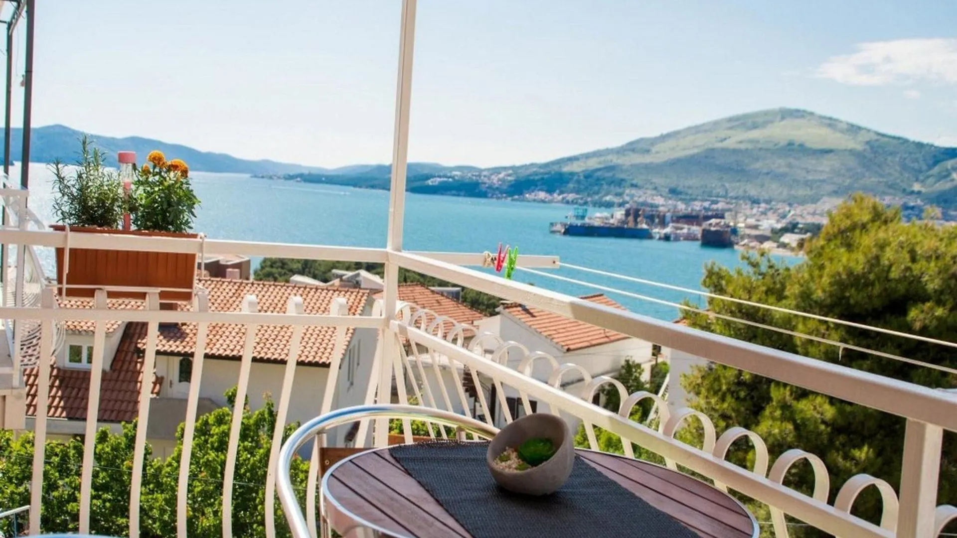 Villa Stil - Studio Apartment With Balcony And Sea View 201 Trogir 0*,  Croatia